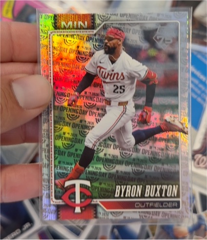 2026 Topps Series 1 Opening Day Foil #255 Byron Buxton — front