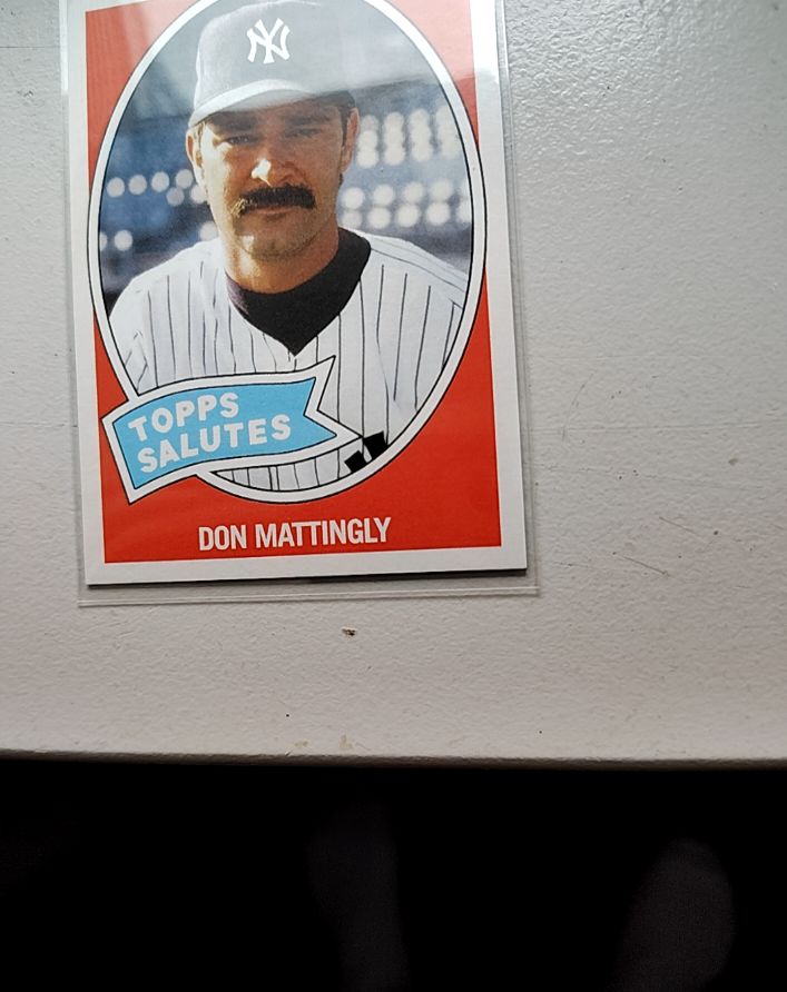1985 Topps #665 Don Mattingly — front