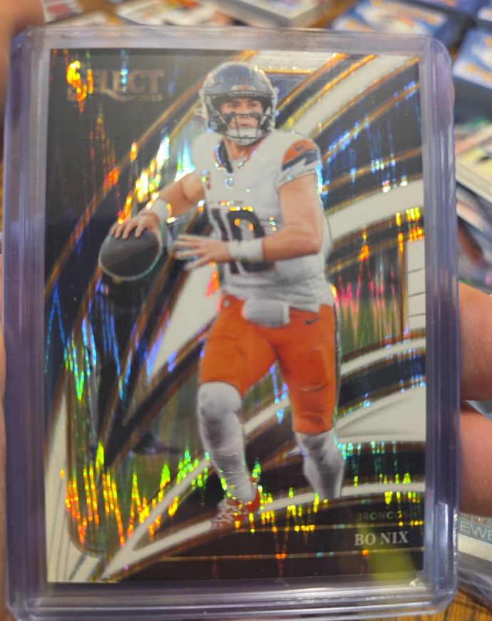 2025 Panini Select Club Level #211 Bo Nix — front