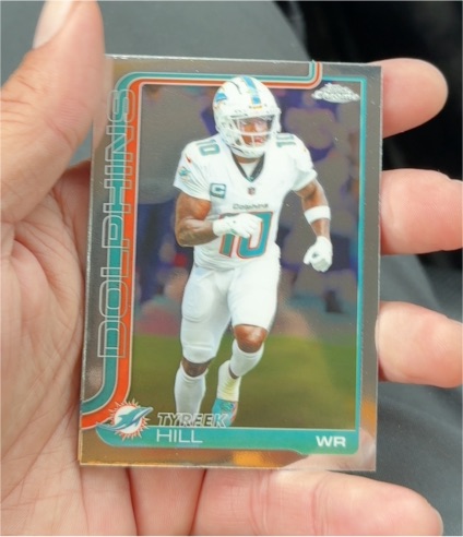 2025 Topps Chrome #185 Tyreek Hill — front