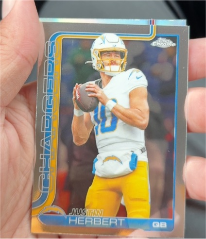 2025 Topps Chrome #158 Justin Herbert — front