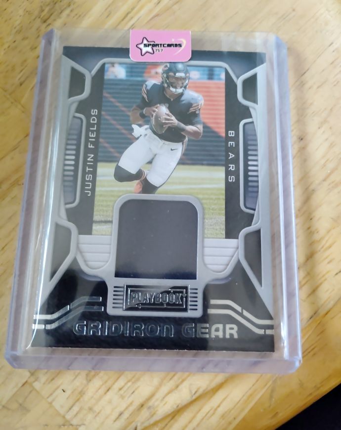 2021 Panini Playbook #GG-JFI Justin Fields — front