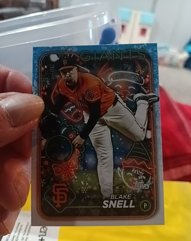2024 Topps Holiday #H21 Blake Snell — front
