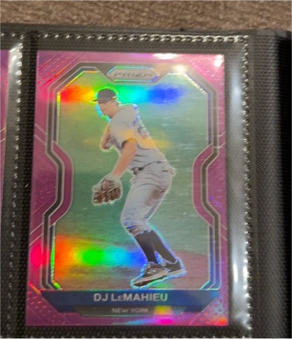 2021 Panini Prizm #22 DJ LeMahieu — front