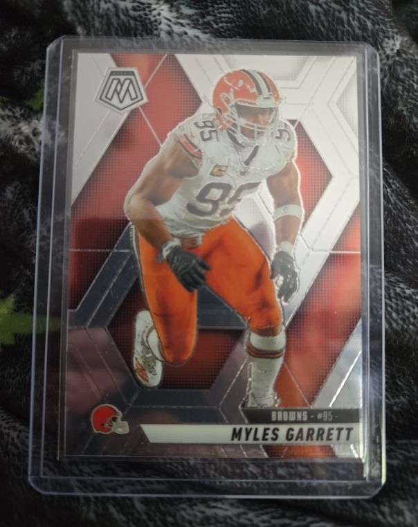 2025 Panini Mosaic #181 Myles Garrett — front