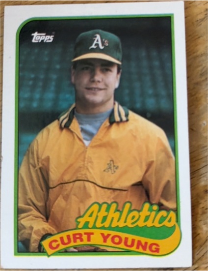 1989 Topps #641 Curt Young Oakland Athletics — front
