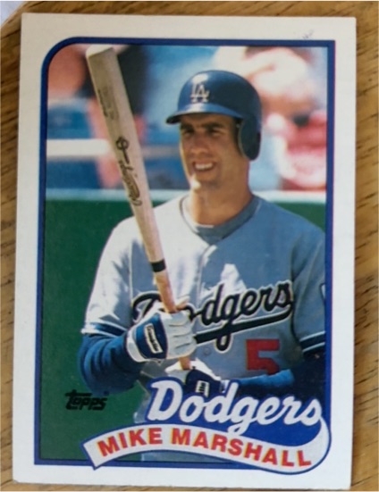 1989 Topps #582 Mike Marshall — front