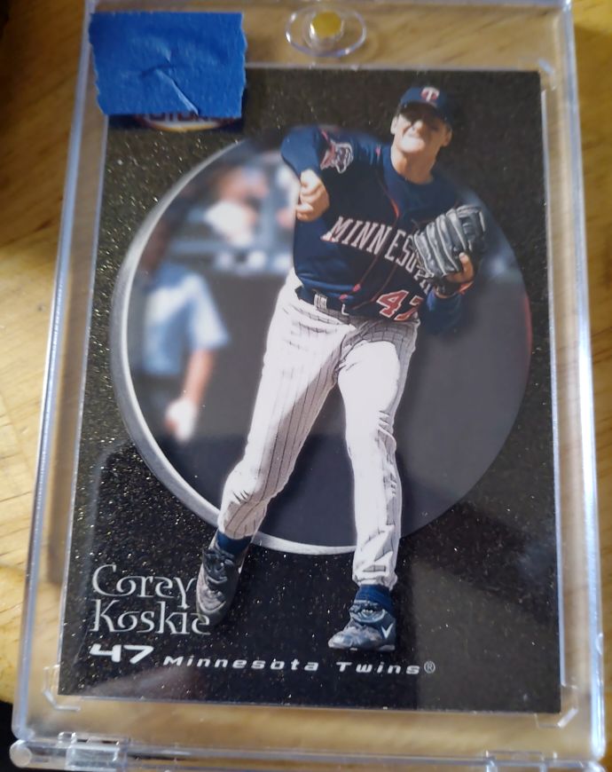 1999 Fleer Flair Showcase Passion #89 Corey Koskie — front