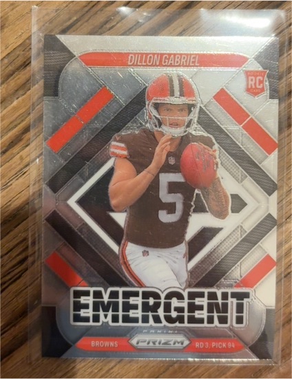 2025 Panini Prizm #18 Dillon Gabriel Emergent Rookie — front