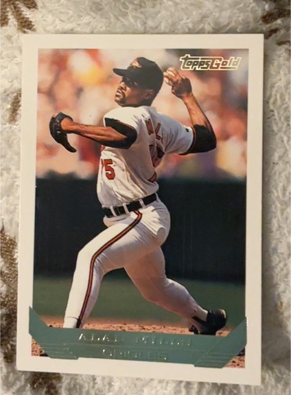 1993 Topps Gold #137 Alan Mills — front