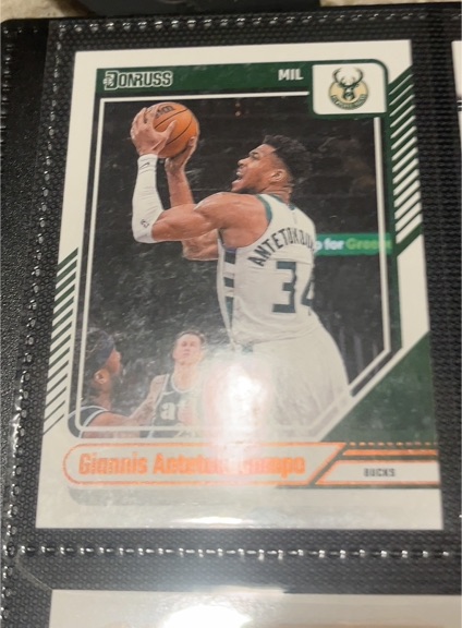 2020 Donruss #104 Giannis Antetokounmpo — front