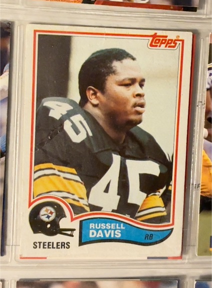 1982 Topps #208 Russell Davis — front