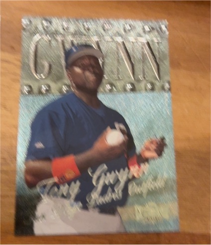 1999 Skybox Metal Universe #47 Tony Gwynn — front