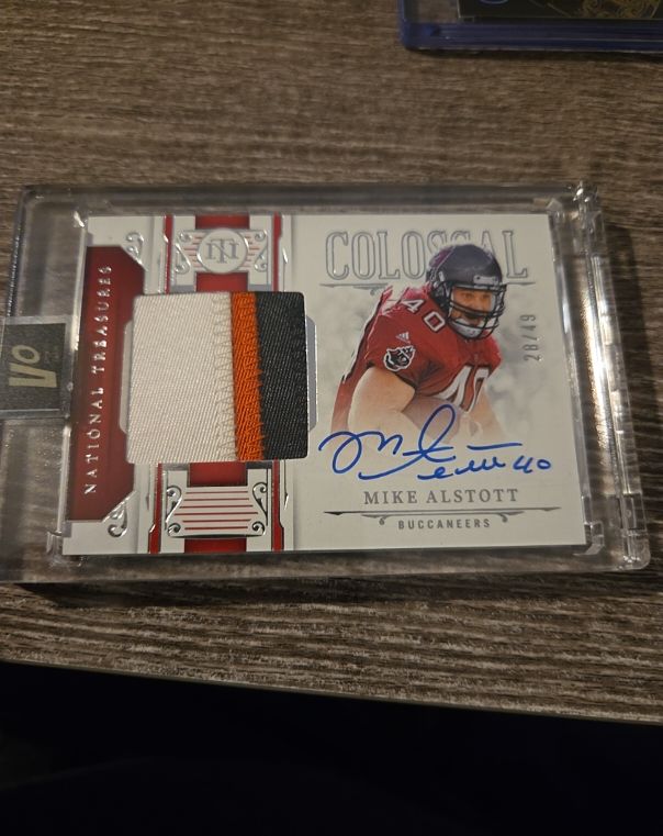 2025 Panini National Treasures Colossal #28 Mike Alstott — front