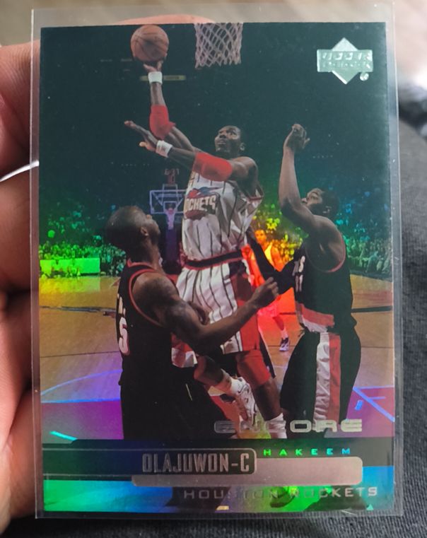 1999-00 Upper Deck Encore #28 Hakeem Olajuwon — front