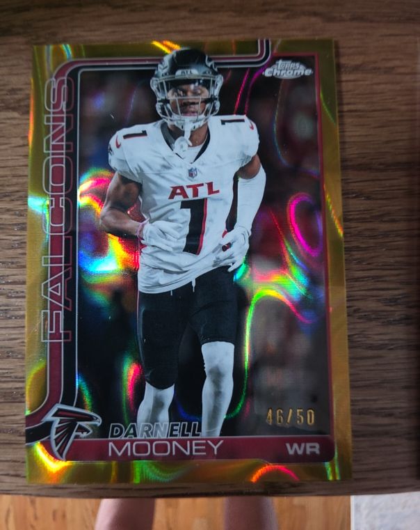 2025 Topps Chrome #11 Darnell Mooney — front
