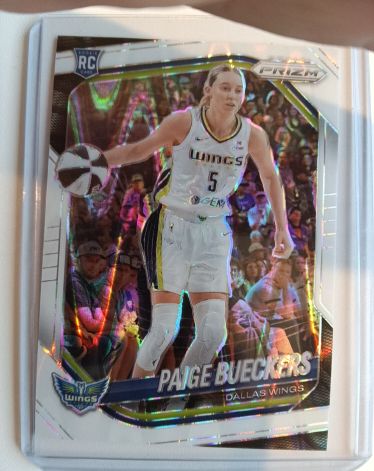 2025 Panini Prizm WNBA #5 Paige Bueckers — front