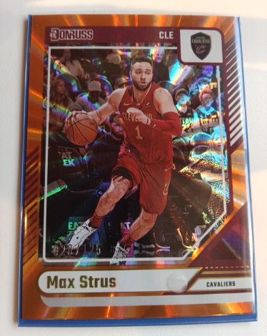 2024-25 Donruss #10 Max Strus — front