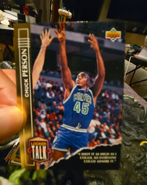 1993-94 Upper Deck #LT10 Chuck Person Locker Talk — front