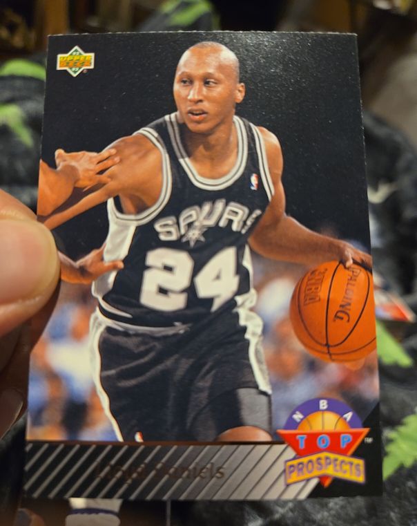 1992-93 Upper Deck #480 Lloyd Daniels — front