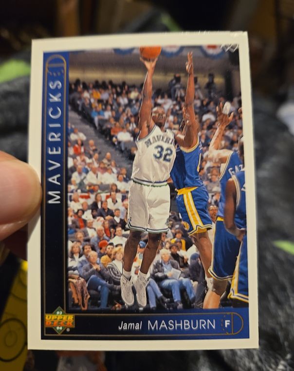 1993-94 Upper Deck #352 Jamal Mashburn — front