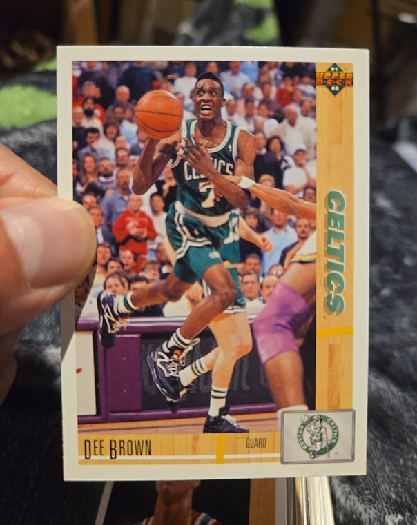 1991-92 Upper Deck #143 Dee Brown — front