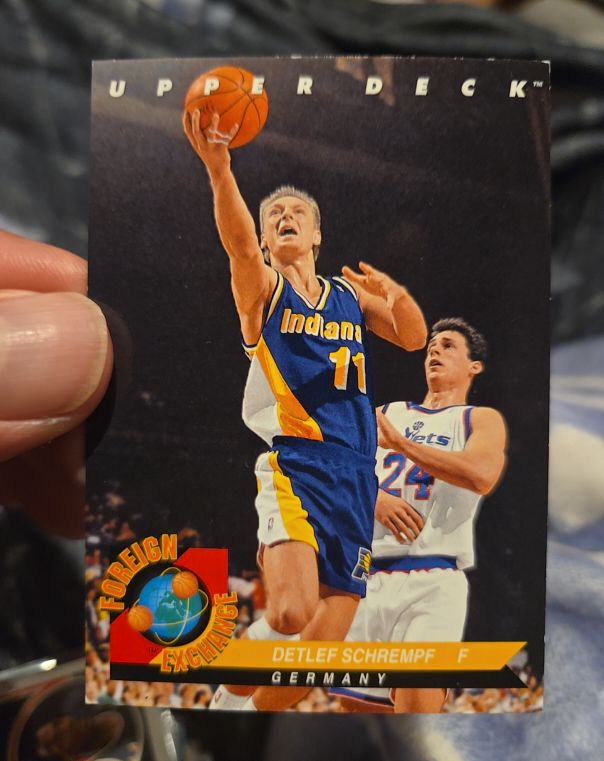 1992-93 Upper Deck Foreign Exchange #FE8 Detlef Schrempf — front