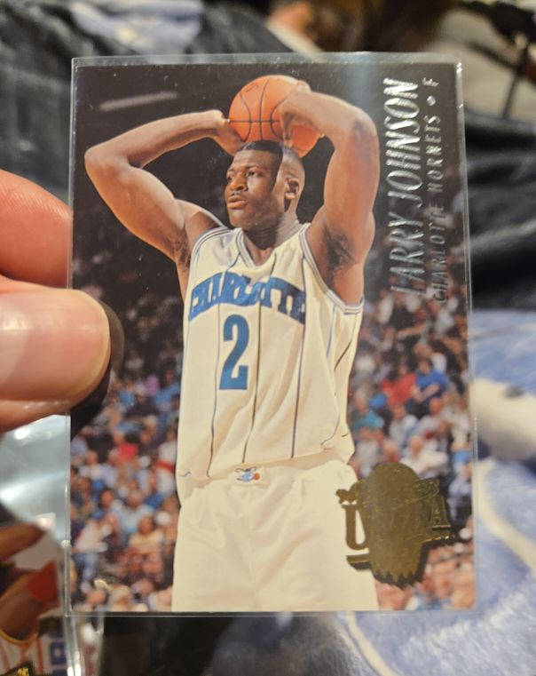 1994-95 Fleer Ultra #22 Larry Johnson — front
