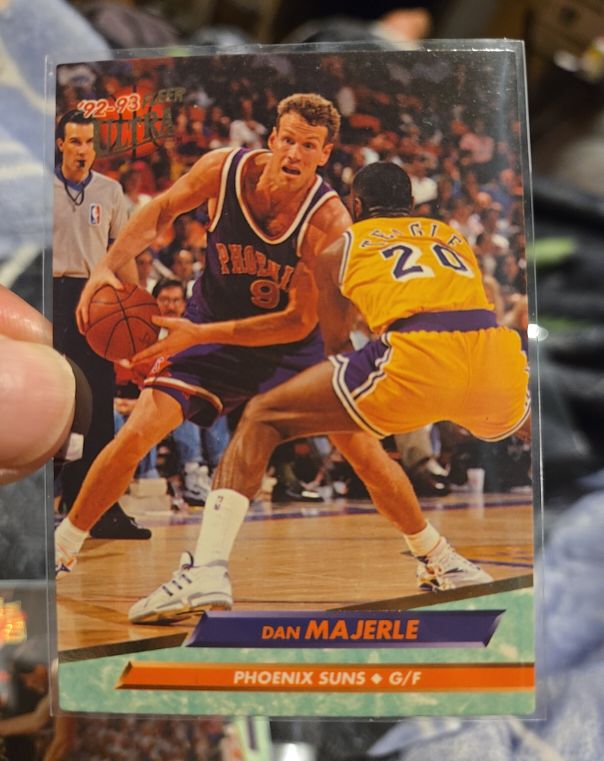 1992-93 Fleer Ultra #146 Dan Majerle — front