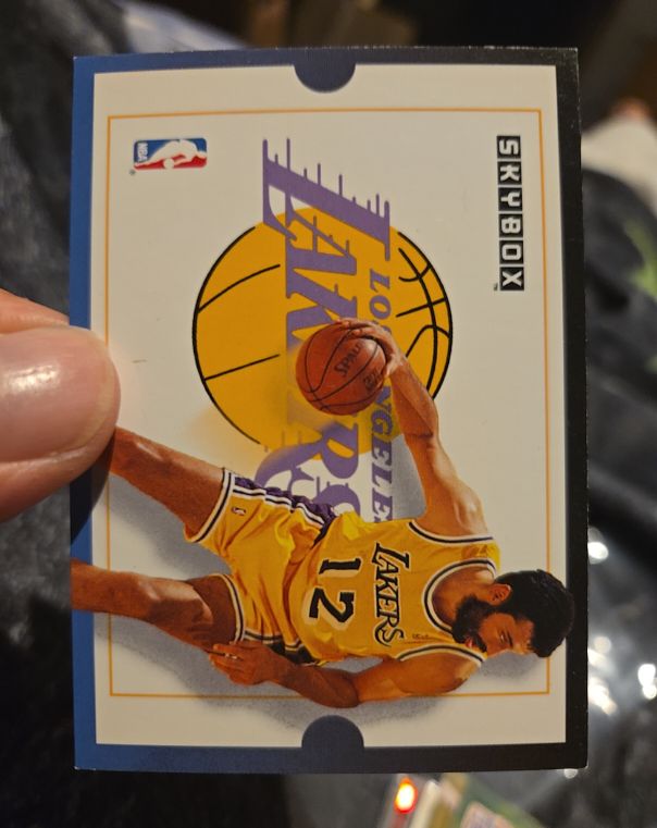 1992-93 SkyBox #294 Vlade Divac — front