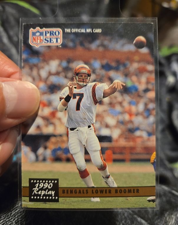 1991 Pro Set #327 Boomer Esiason 1990 Replay Bengals Lower Boomer Cincinnati — front