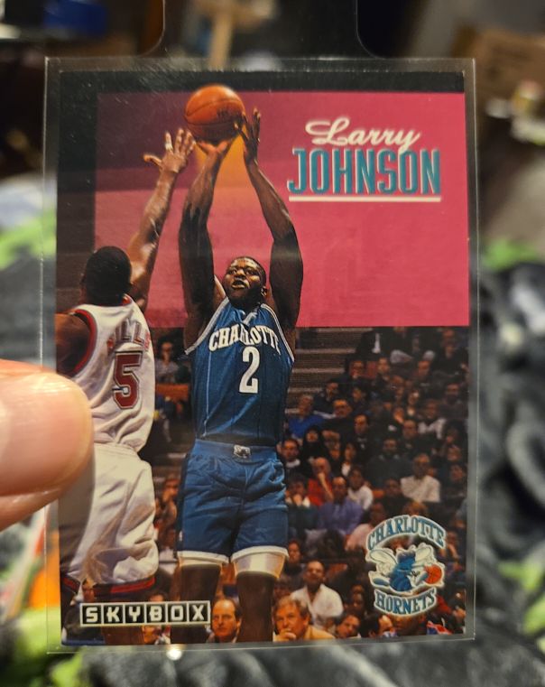 1992 Skybox #25 Larry Johnson — front