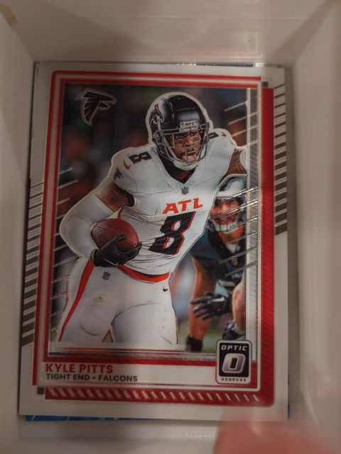 2025 Panini Donruss Optic #90 Kyle Pitts — front