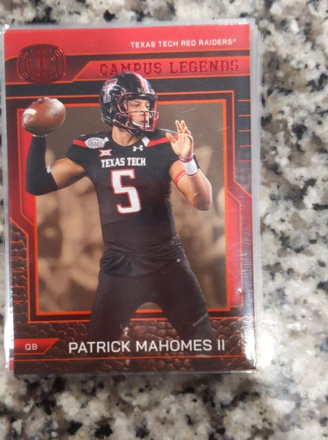 2025 Panini Icon Collection #CL-4 Patrick Mahomes II Campus Legends — front