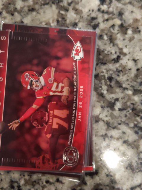 2025 Panini Icon Collection #IC-23 Patrick Mahomes II — front