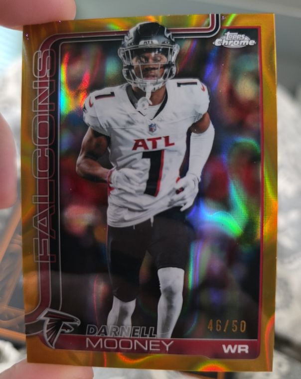 2025 Topps Chrome #11 Darnell Mooney — front