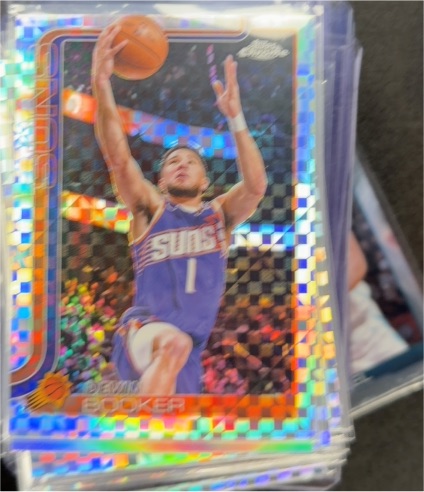 2025 Topps Chrome #195 Devin Booker — front