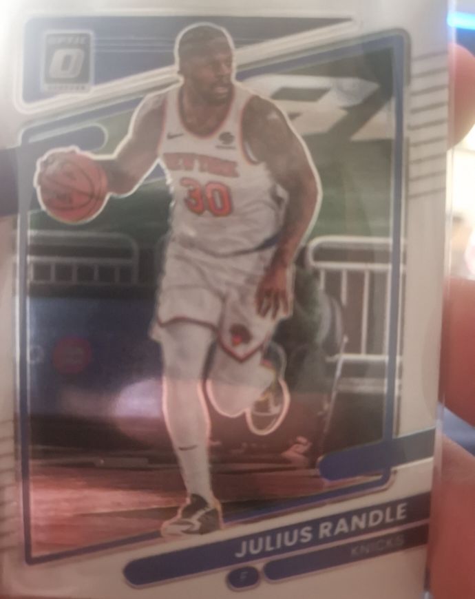 2021-22 Panini Donruss Optic #100 Julius Randle — front