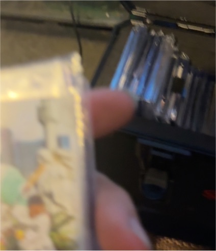 2025 Topps Chrome SpongeBob SquarePants Glove World Base Card — front