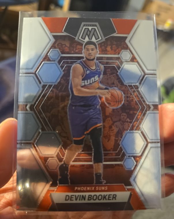 2022-23 Panini Mosaic #30 Devin Booker — front