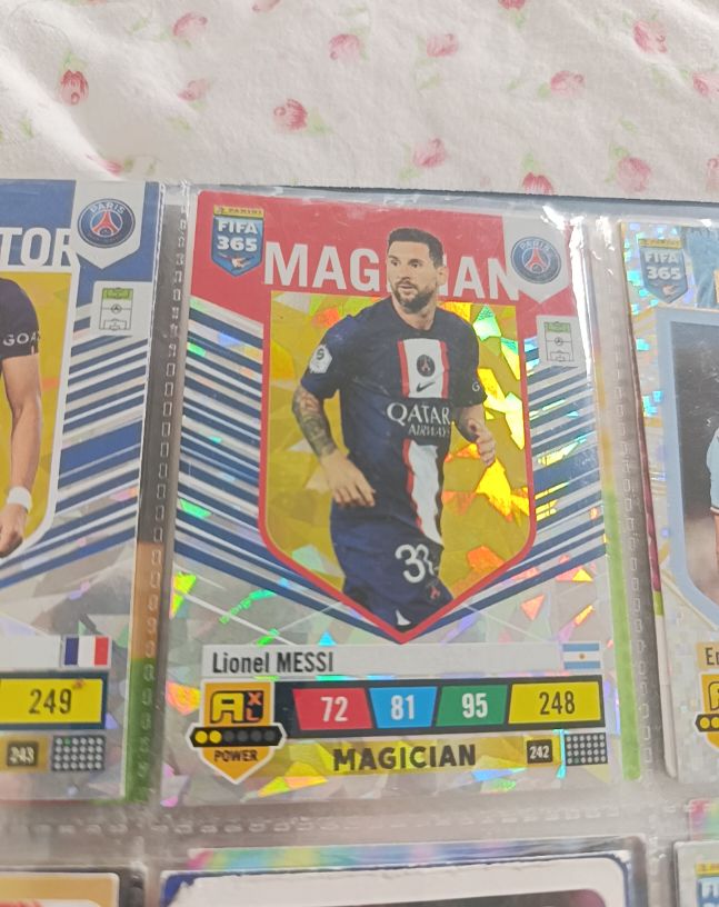 2022 Panini FIFA 365 #242 Lionel Messi Magician — front