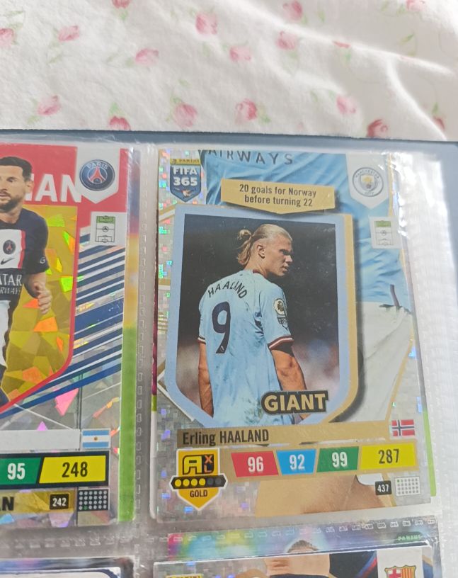 2022 Topps Match Attax #437 Erling Haaland — front