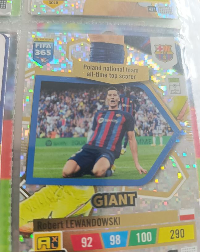 2023 Panini FIFA365 Giant Robert Lewandowski — front