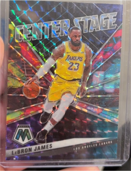 2020-21 Panini Mosaic #16 LeBron James Center Stage — front