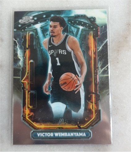 2025-26 Topps Chrome Cosmic #ET-7 Victor Wembanyama — front