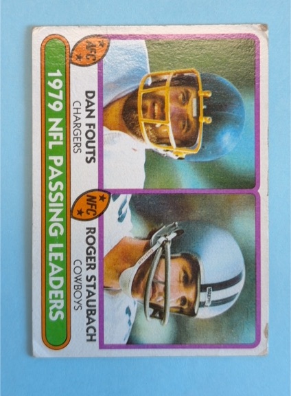 1980 Topps #331 1979 NFL Passing Leaders Dan Fouts / Roger Staubach — front