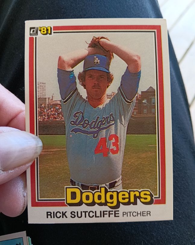 1981 Donruss #418 Rick Sutcliffe — front