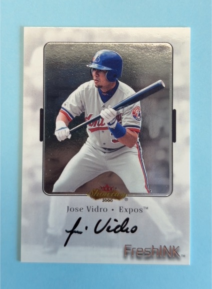 2000 Fleer Showcase #37 Jose Vidro Fresh Ink — front
