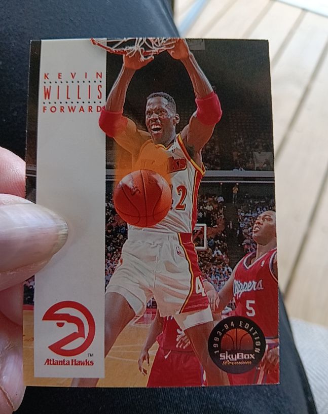 1993-94 SkyBox Premium #29 Kevin Willis — front