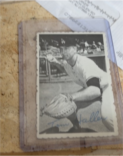 1969 Topps Deckle Edge #23 Tom Haller — front